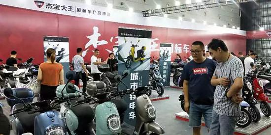 傑寶(bǎo)大王電(dian)動車攜(xié)新品亮(liang)相