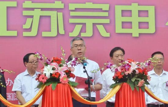 錫山區(qū)委常委(wěi)、區人民(mín)政府副(fu)區長李(lǐ)江先生(sheng)緻辭